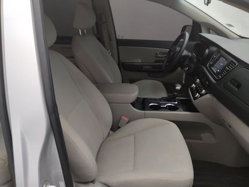 Used 2021 Kia Sedona LX FWD image 19