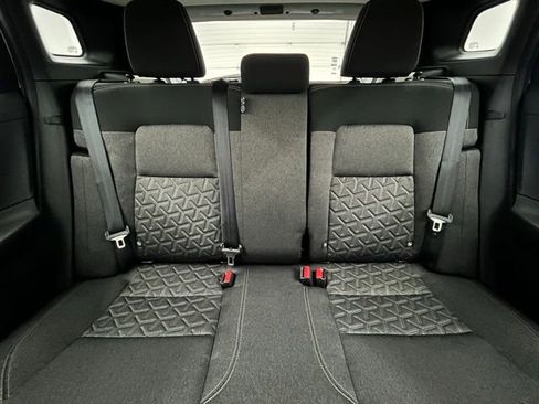 Used 2025 Nissan Kicks SV image 32