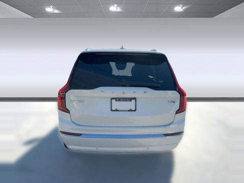 New 2026 Volvo XC90 T8 Plus w/ Protection Package image 10