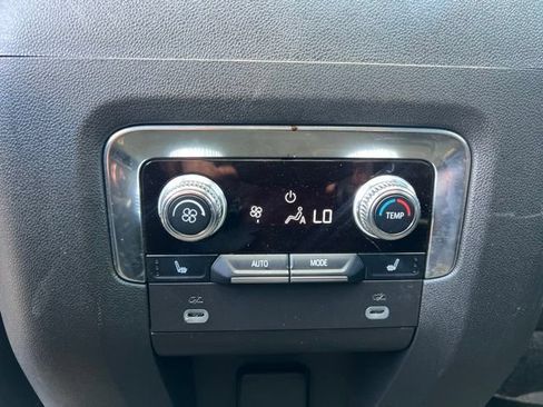 Used 2024 GMC Yukon Denali AWD/4WD image 20