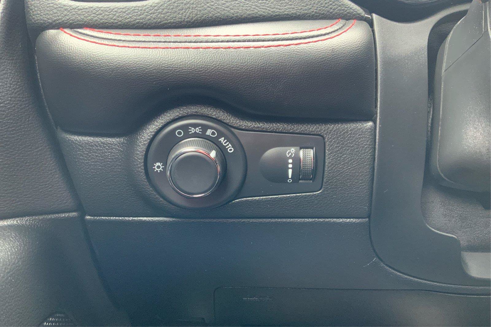 Used 2024 Dodge Durango GT AWD/4WD image 17