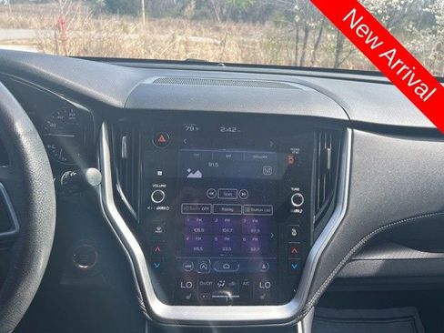 Used 2022 Subaru Outback Premium image 13