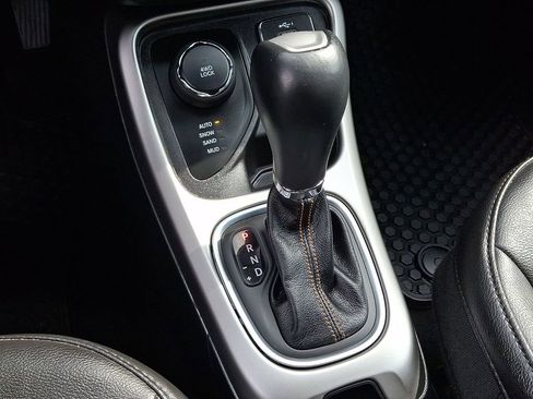 Used 2019 Jeep Compass Latitude w/ Cold Weather Group image 14