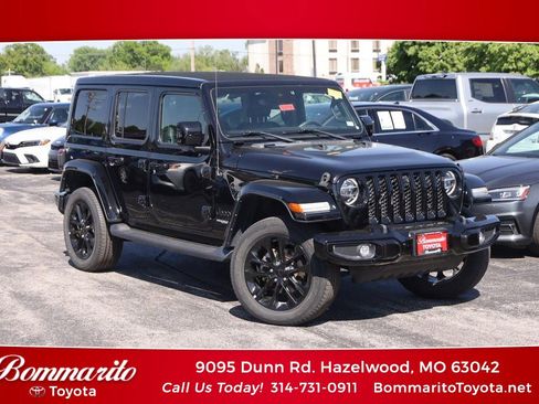 Used 2021 Jeep Wrangler Unlimited Sahara image 1