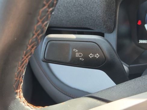 Used 2025 Ford Explorer Active RWD image 31