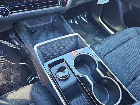 New 2026 Chevrolet Equinox LT image 24