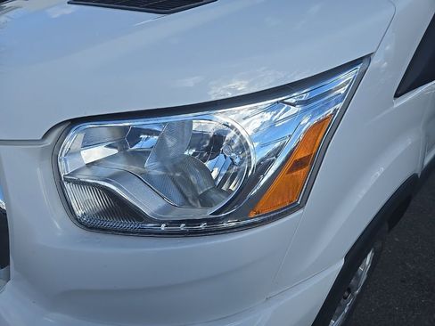 Used 2022 Ford Transit 350 XLT image 32