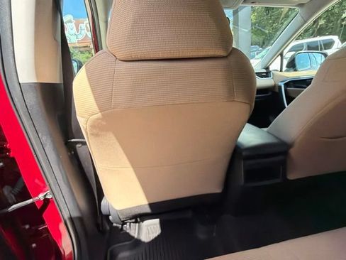 Used 2019 Toyota RAV4 LE FWD image 61