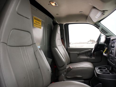 Used 2019 Chevrolet Express 2500 w/ Driver Convenience Package image 13