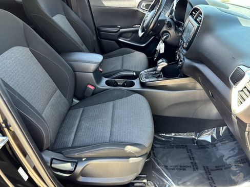 Used 2020 Kia Soul GT-Line FWD image 9
