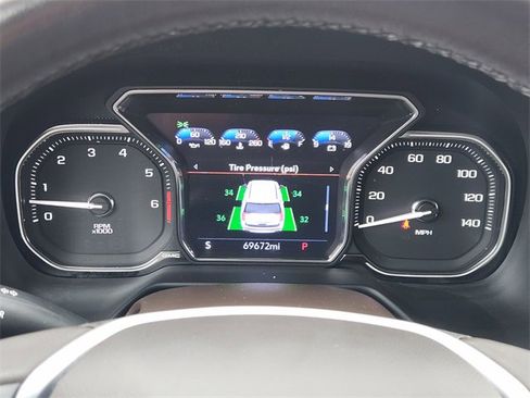 Used 2021 GMC Yukon SLT w/ SLT Luxury Package image 11