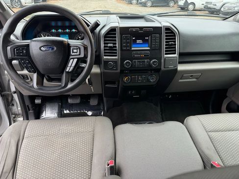 Used 2015 Ford F150 XLT AWD/4WD image 25