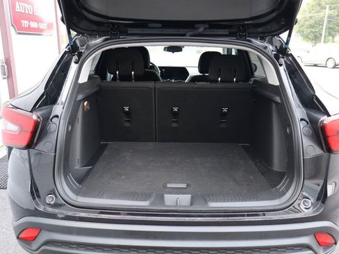 Used 2024 Chevrolet Trax LS w/ LS Convenience Package FWD image 4