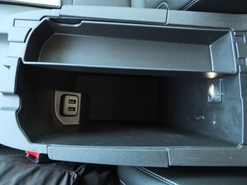 Used 2024 GMC Terrain SLT w/ Tech Package AWD/4WD image 25
