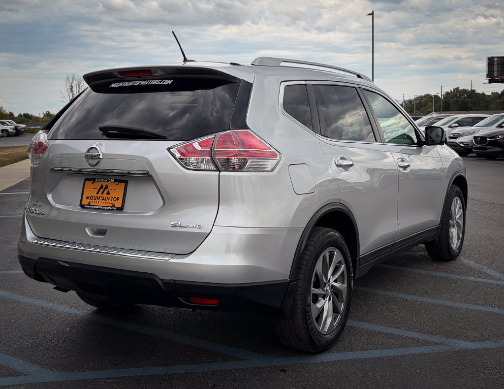 Used 2015 Nissan Rogue SL AWD/4WD image 30