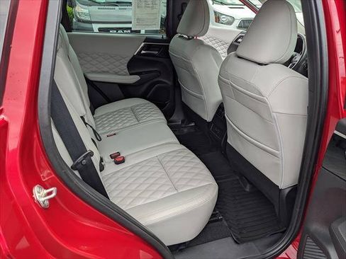 Used 2022 Mitsubishi Outlander SEL FWD image 17