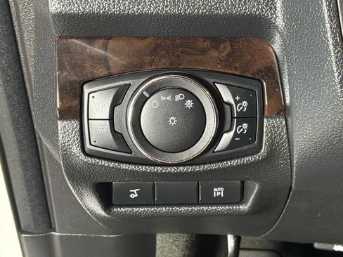 Used 2014 Ford Explorer Limited w/ Equipment Group 302A AWD/4WD image 30