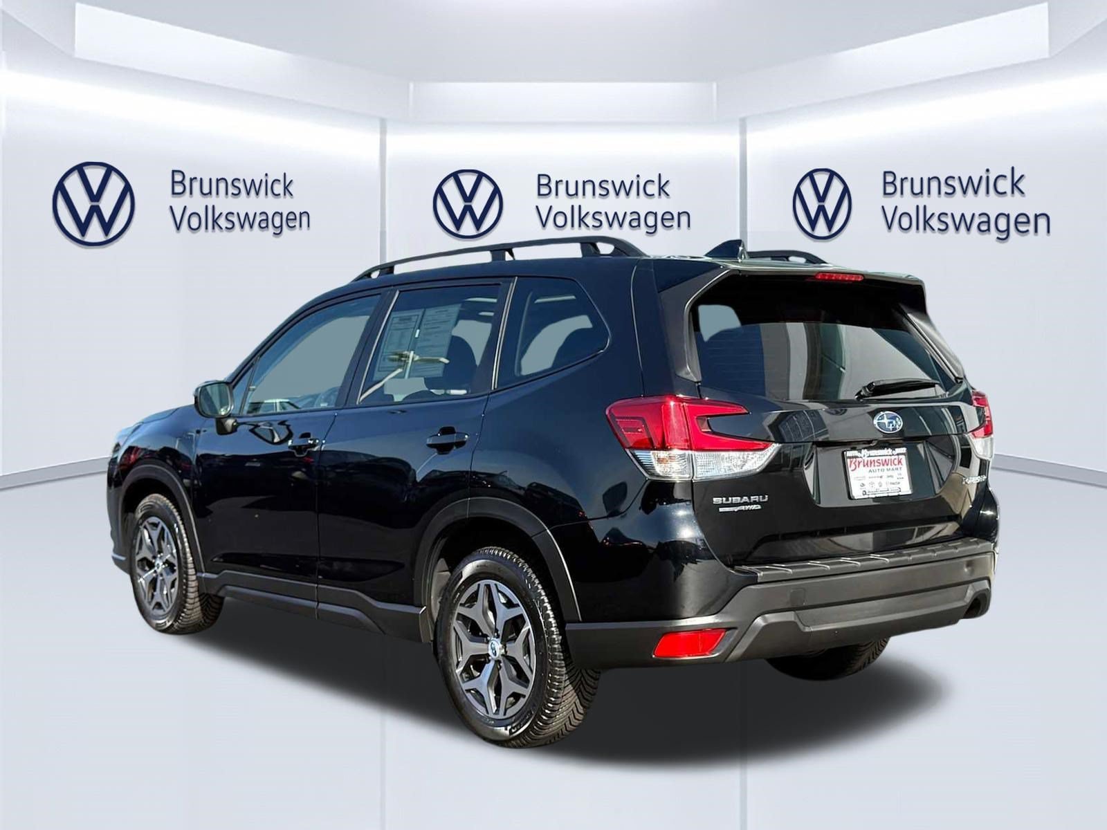 Used 2022 Subaru Forester Premium AWD/4WD image 6