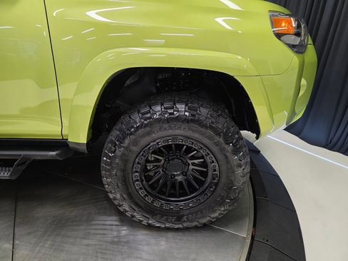 Used 2023 Toyota 4Runner TRD Off-Road Premium w/ Moonroof Package AWD/4WD image 46