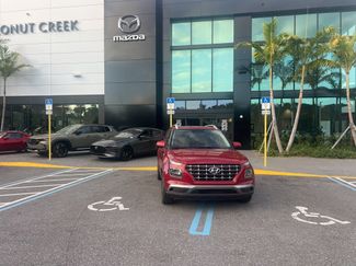 Used 2023 Hyundai Venue SEL video 2