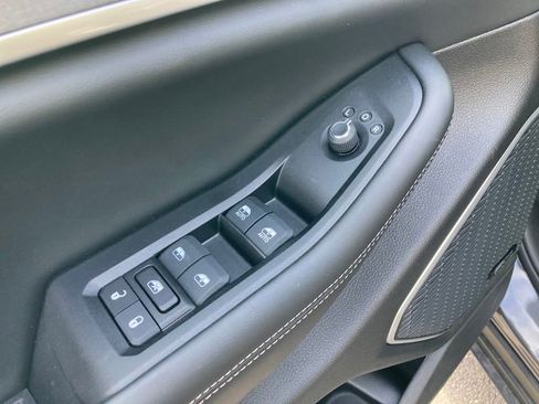 New 2024 Jeep Grand Cherokee Limited 4xe w/ Luxury Tech Group II image 11