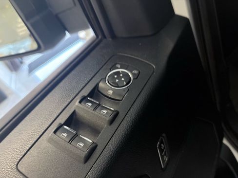 Used 2019 Ford F150 XLT w/ Equipment Group 302A Luxury AWD/4WD image 25