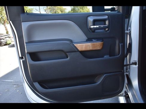 Used 2015 Chevrolet Silverado 2500 LTZ w/ Duramax Plus Package image 20