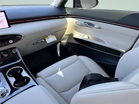 New 2026 Genesis GV70 2.5T AWD/4WD image 12
