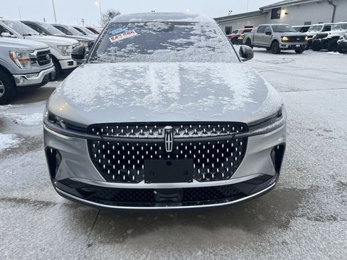 Used 2024 Lincoln Nautilus Premier w/ Equipment Group 102A image 11