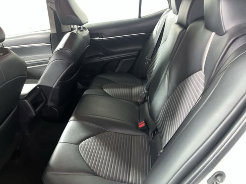 Used 2021 Toyota Camry SE image 25