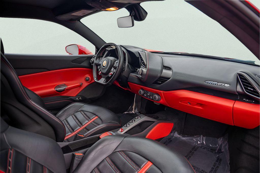 Used 2016 Ferrari 488 GTB RWD image 27