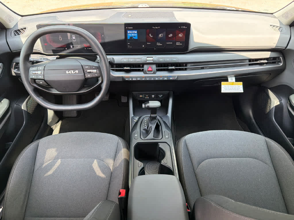 Used 2025 Kia K4 FWD image 23