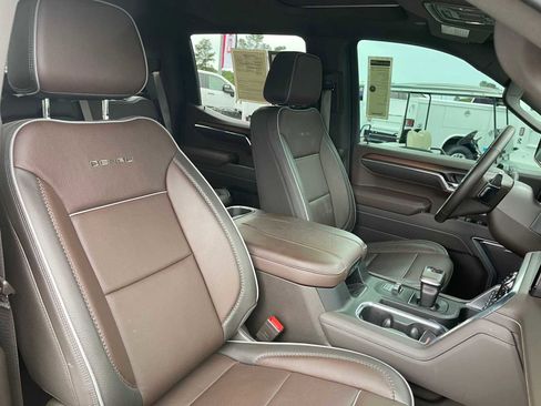 Used 2025 GMC Sierra 1500 Denali w/ Denali Reserve Package AWD/4WD image 26