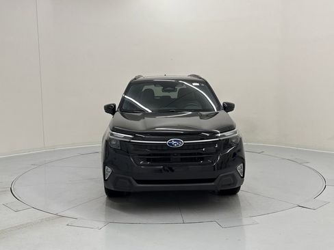 Used 2025 Subaru Forester Touring w/ Touring Package image 8