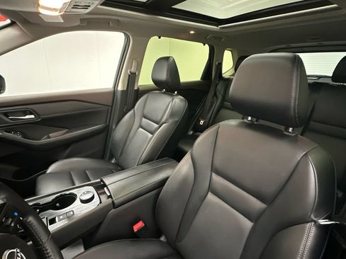 Certified 2023 Nissan Rogue SV w/ SV Premium B Package AWD/4WD image 9