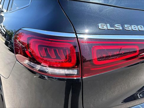 Used 2020 Mercedes-Benz GLS 580 4MATIC image 28