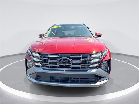Used 2025 Hyundai Tucson Limited image 3