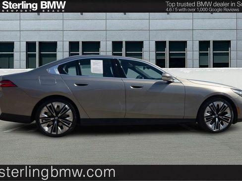 Used 2025 BMW 530i image 4