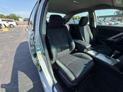 Used 2011 Toyota Camry SE FWD image 16