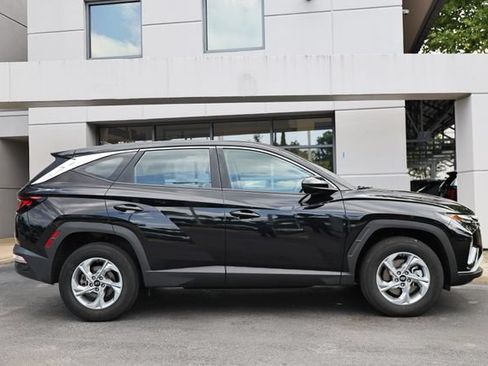 Used 2023 Hyundai Tucson SE AWD/4WD image 4