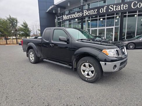 Used 2010 Nissan Frontier SE w/ SE Value Truck Pkg image 1