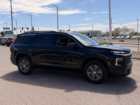 Used 2026 Chevrolet Traverse LT w/ Driver Confidence Package FWD image 47