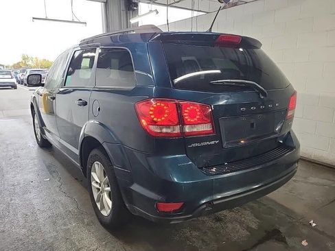 Used 2015 Dodge Journey SXT w/ Flexible Seating Group image 3