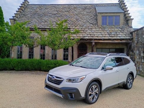 Used 2021 Subaru Outback Touring XT AWD/4WD image 1