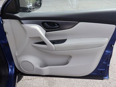 Used 2018 Nissan Rogue Sport FWD image 26
