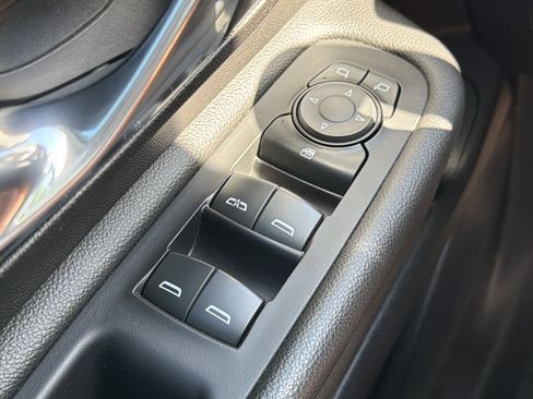 Used 2024 GMC Terrain SLE w/ Driver Convenience Package AWD/4WD image 18