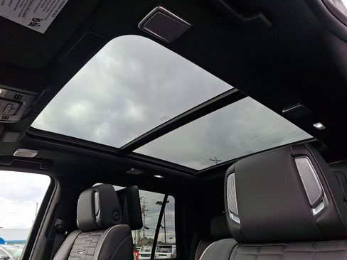 Used 2023 Cadillac Escalade Sport Platinum image 16