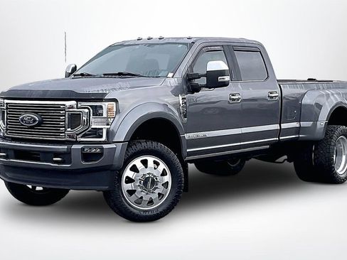 Used 2021 Ford F450 Platinum w/ FX4 Off-Road Package image 3