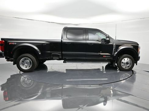 Used 2023 Ford F450 Lariat w/ FX4 Off-Road Package image 4