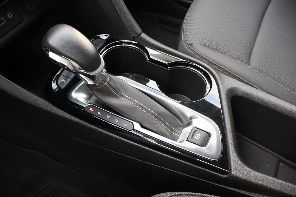 Used 2023 Buick Encore GX Preferred w/ Cold Weather Comfort Package FWD image 8